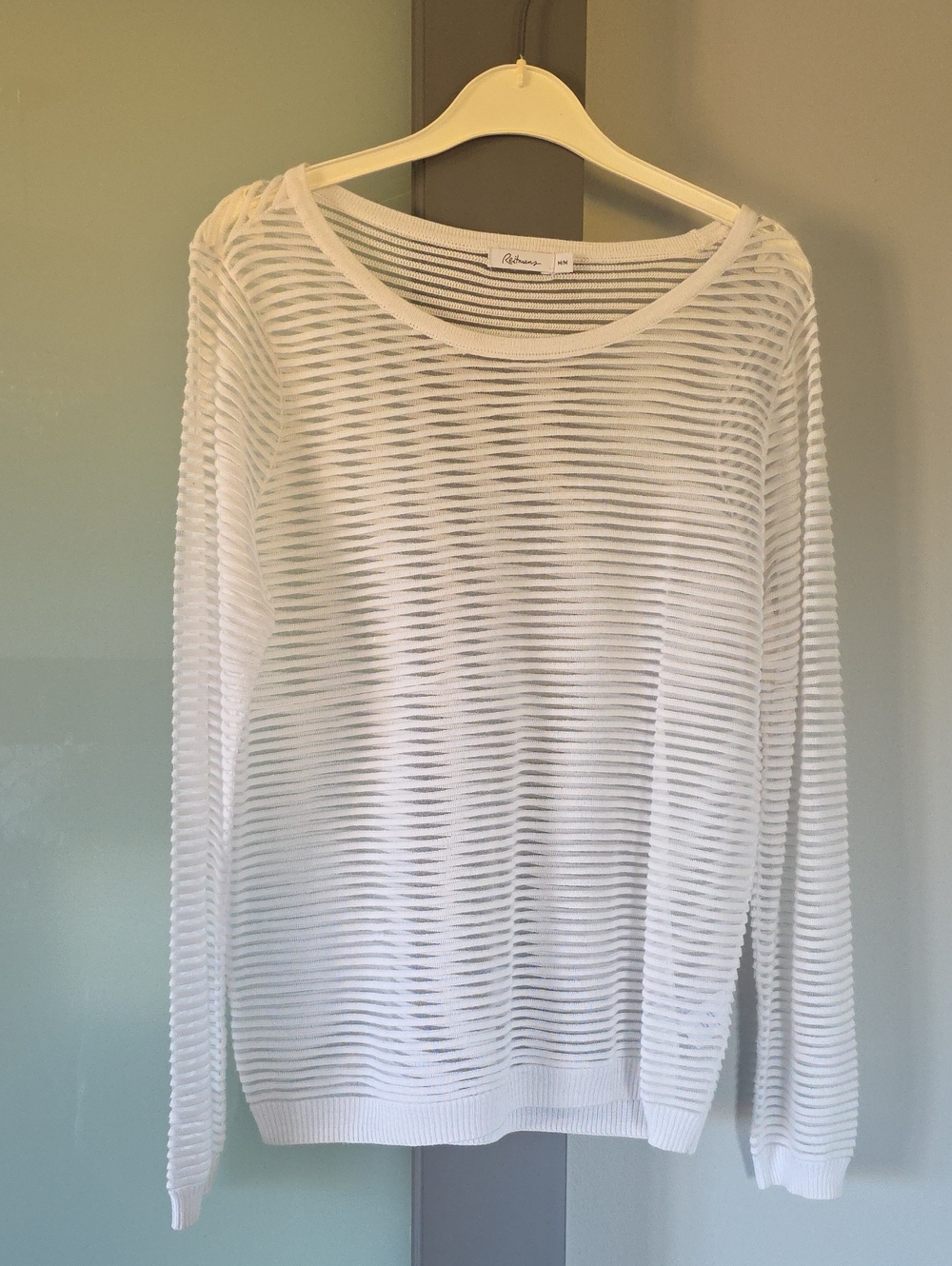 Reitmans Size M Long Sleeve Mesh Top